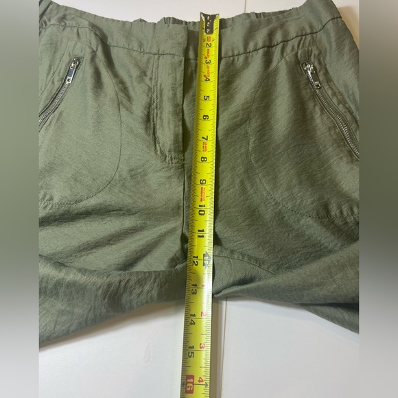 ✨DKNY Pant 6 Cargo Satiny army Green Zip 1/2 elastic pull on - Picture 5 of 10